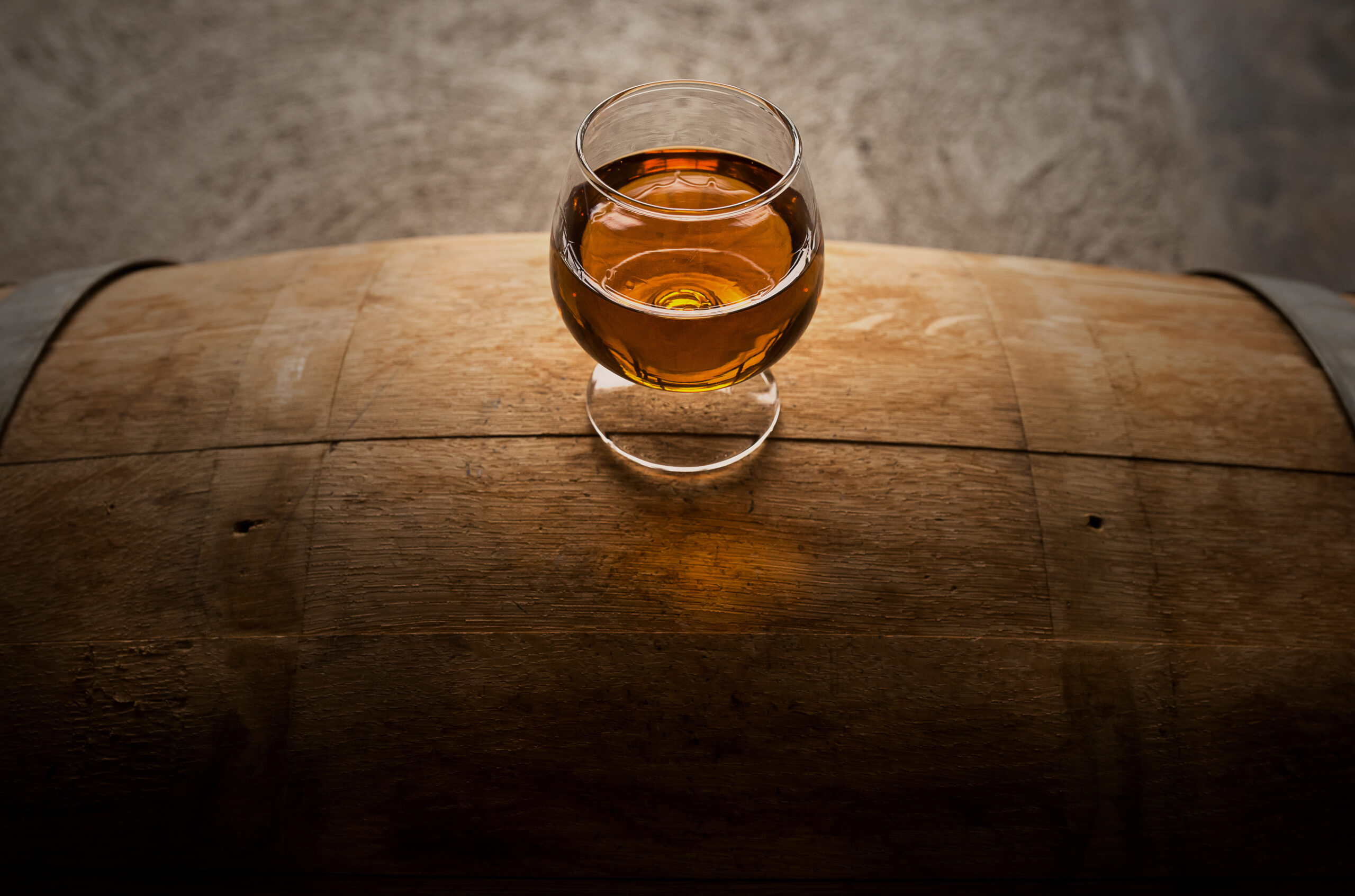Learn How to Select Whisky Casks for Strong Investment Returns
